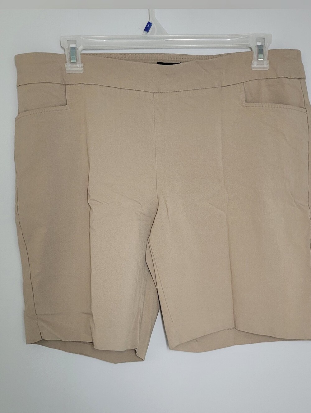 George Women's Stretch Pull-On Dress Shorts - Beige Tan 2X Excellent Condition